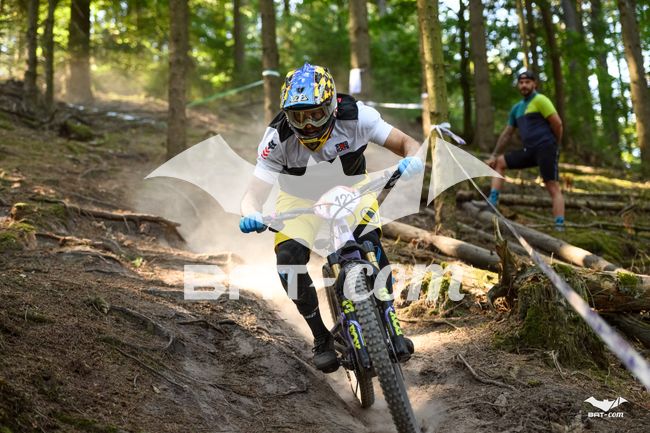 26_09_27_WissDam N°122 P2453